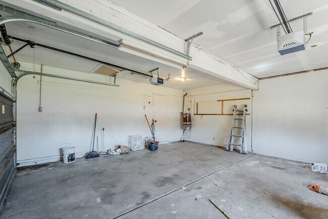 Building Photo - 834 N Constellation Way