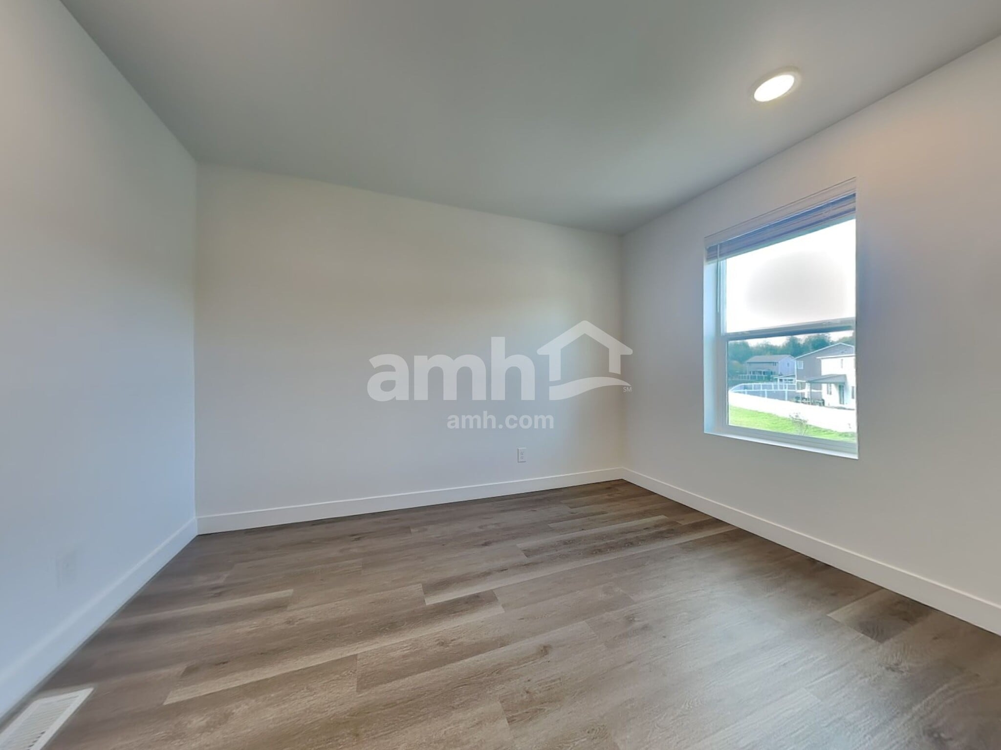 Building Photo - 4821 85th Ave NE