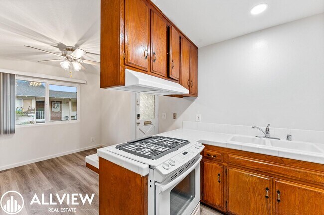 Building Photo - 7572 Amazon Dr