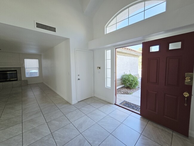 Building Photo - 9433 Valencia Canyon Dr