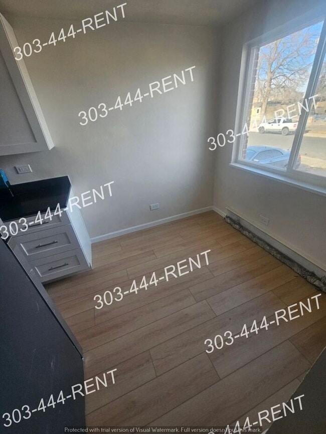 Building Photo - Affordable, comfortable, and conveniently located home in Denver