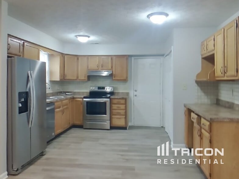 Building Photo - 5220 Tamarisk Ct