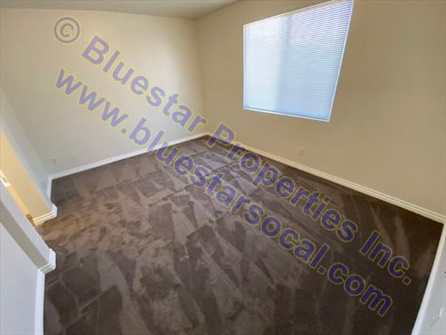 Building Photo - Just Listed !!  Single Story Home In Adela...