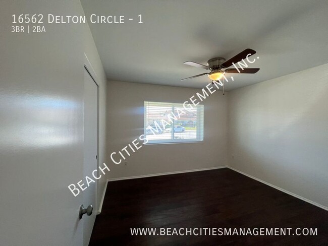 Building Photo - 16562 Delton Cir