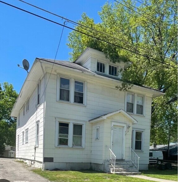 Primary Photo - 734 Riverside Dr