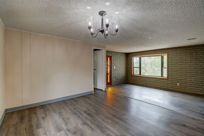 Building Photo - Nature at Your Back Door in this 3 Bedroom...