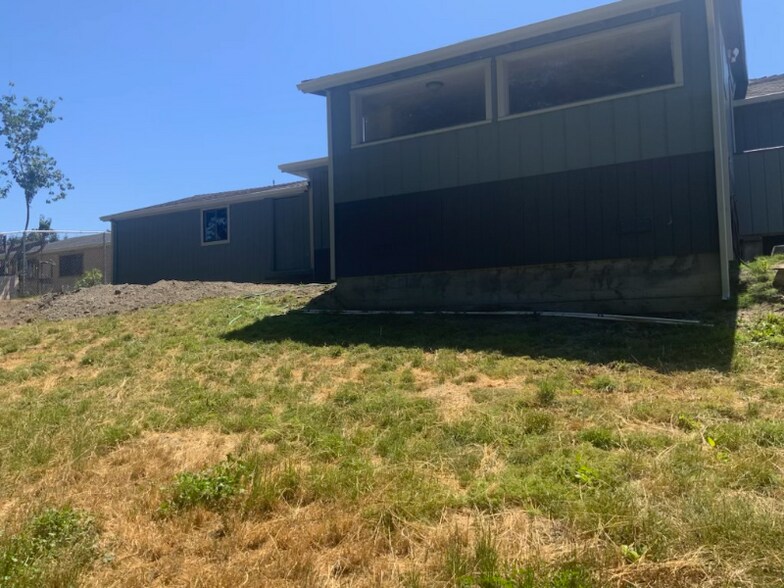 Building Photo - 190 Belleview Ave