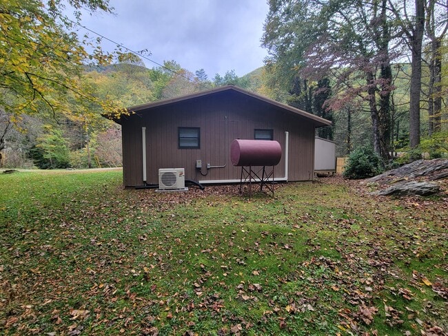 Building Photo - 1061 Caldwell Dr