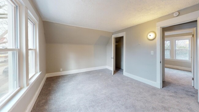 Building Photo - Stockyards Area - 2 Bedrooms - Single Fami...