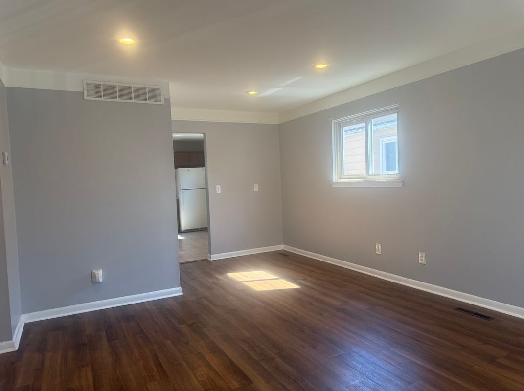 Building Photo - 4631 Ziegler St