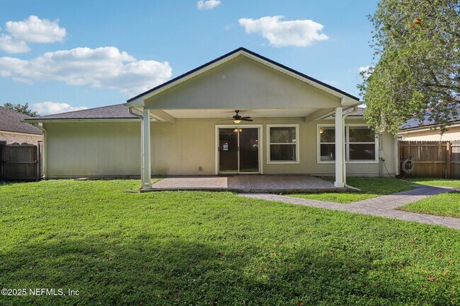 Building Photo - 350 Turtle Dove Dr