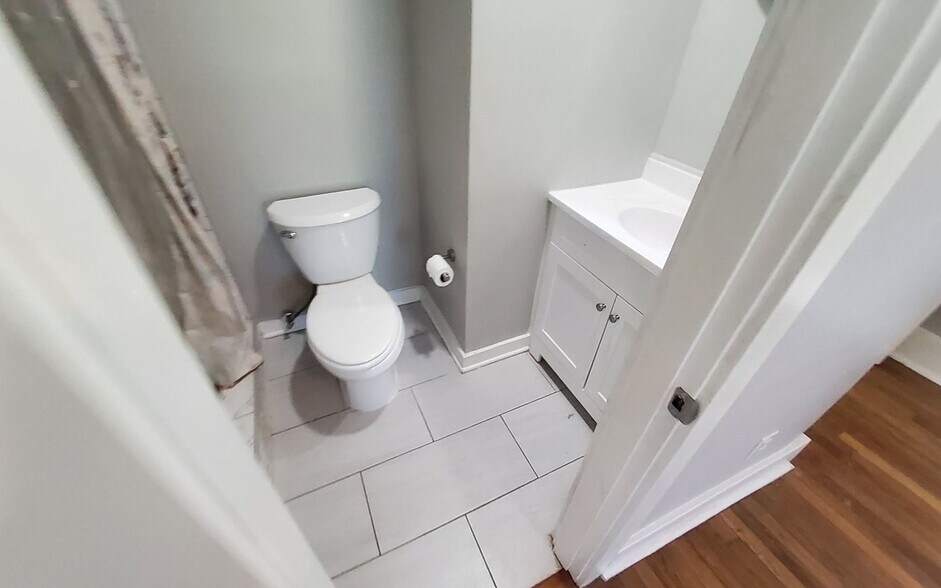 Building Photo - 668 Stonewall St