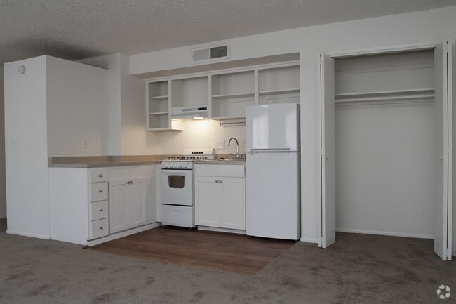 Interior Photo - Vista De Catalina