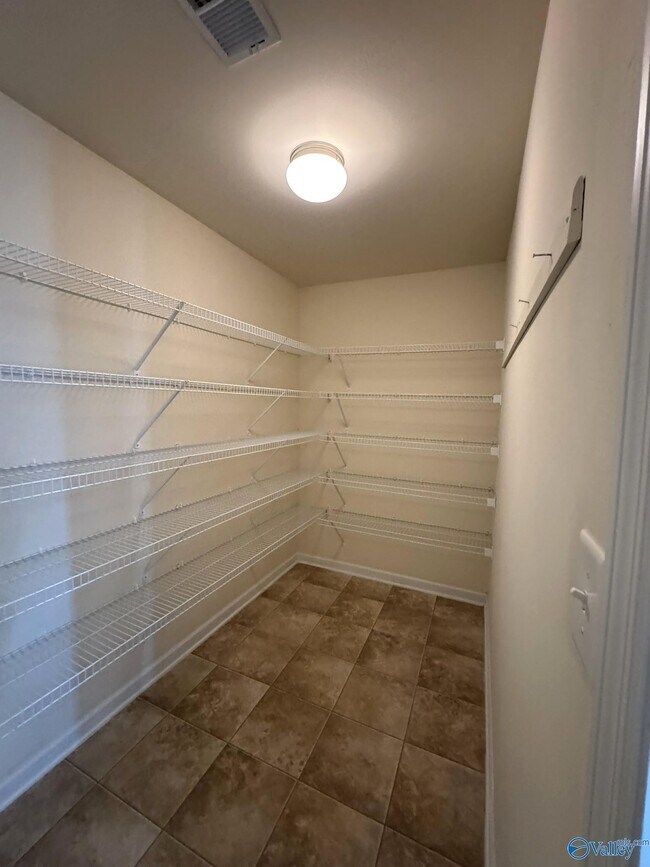 Building Photo - 219 Ivyleaf Dr