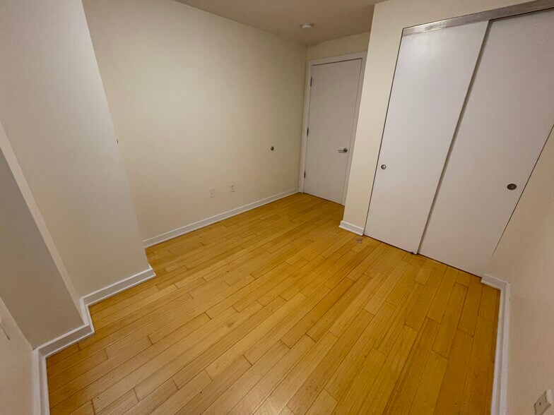 Building Photo - 32 Boylston St