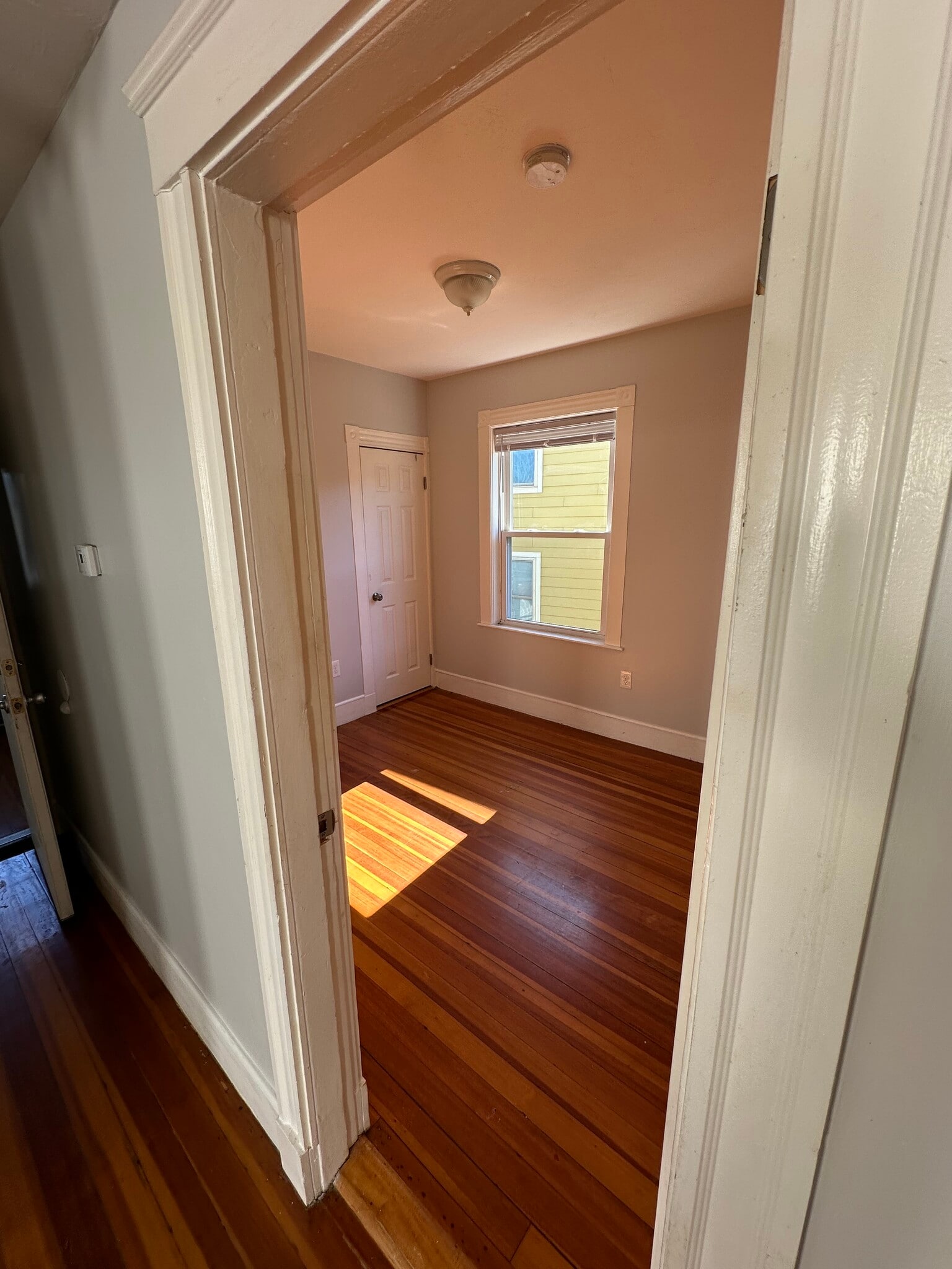 Building Photo - 237 Talbot Ave