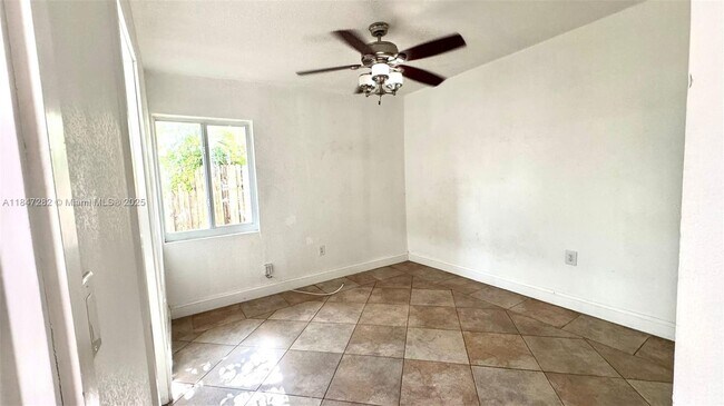 Building Photo - 9130 SW 27th St