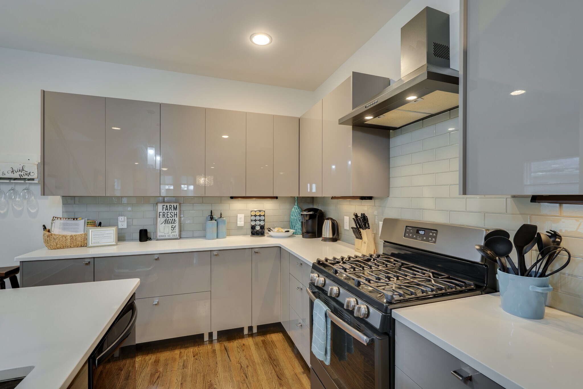 Kitchen - 1910 11th Ave N