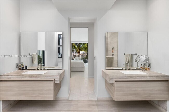 Building Photo - 773 NE 77th Terrace