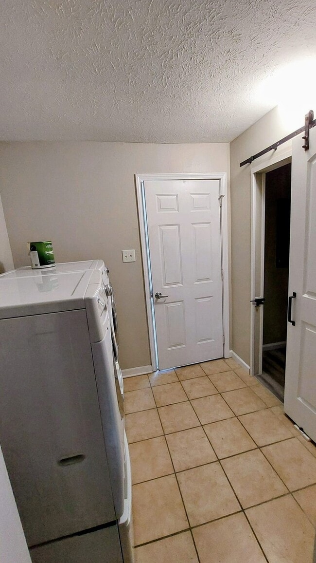 Building Photo - Duplex