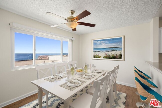 Building Photo - 18002 Coastline Dr