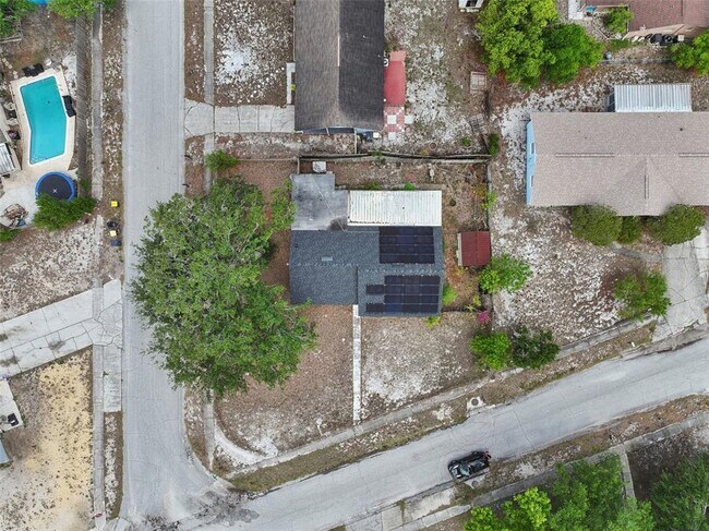 Building Photo - 503 Holt Cir