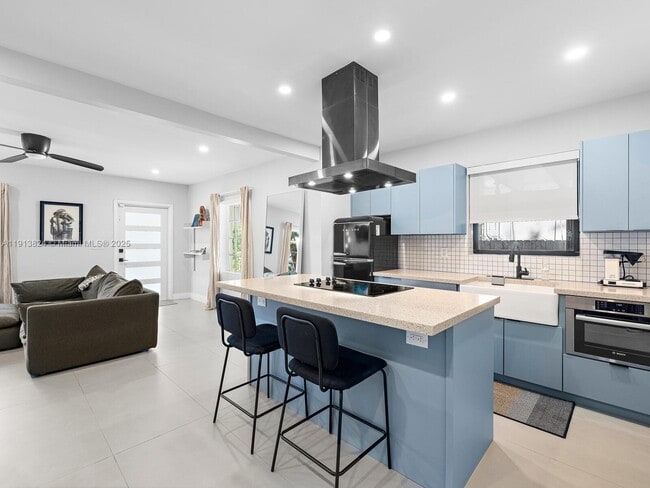 Building Photo - 1009 NW 11th Ct