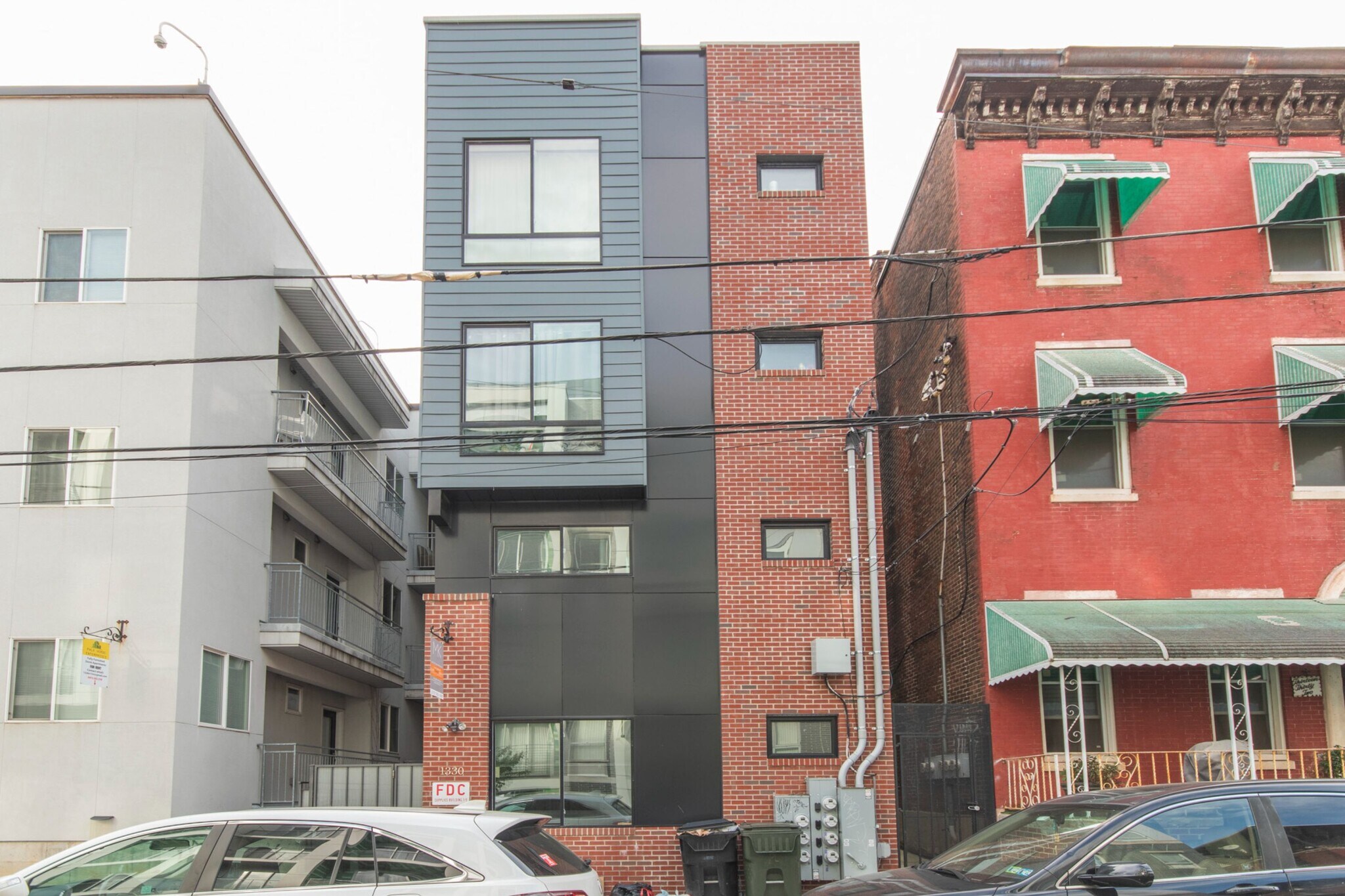 Building Photo - 1330 N 15th St