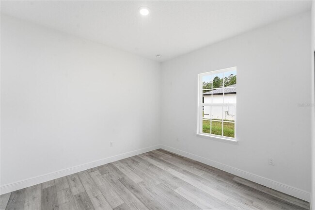 Building Photo - 785 Marion Oaks Trail