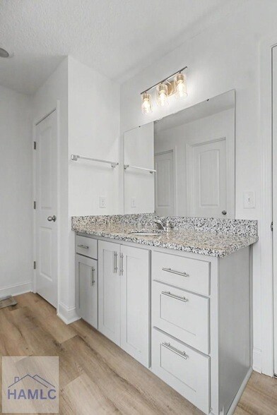 Building Photo - 76 St John's Ct