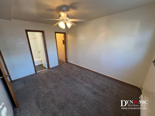 Building Photo - Upper Level 1 Bedroom, 1 Bathroom Apartment - Tenant Pays Electric Only