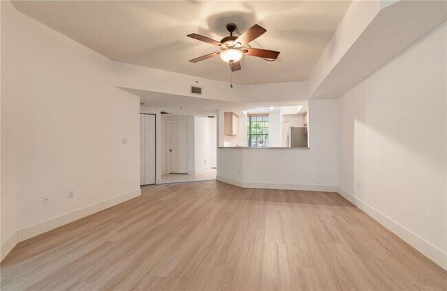 Building Photo - 761 SW 148th Ave