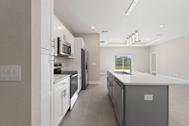 Building Photo - 361 Begonia Ct