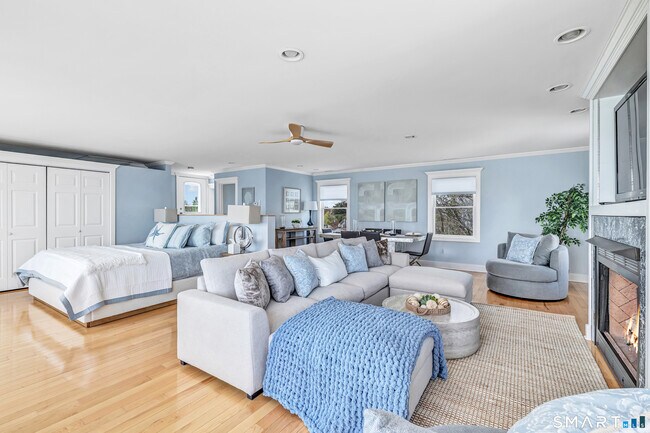 Building Photo - 9 Stowe Ave