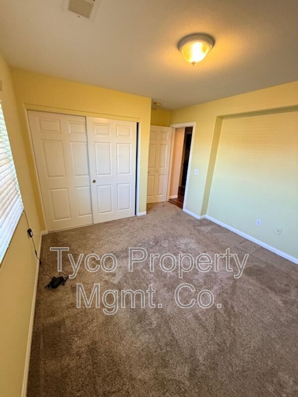 Building Photo - 5215 Sandbar Cove Way