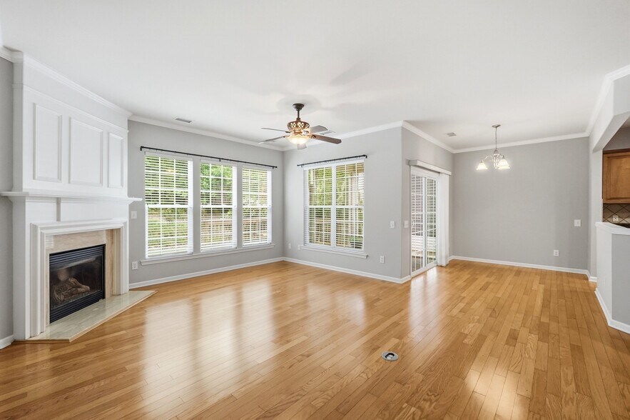 Building Photo - 2147 Ashley River Rd