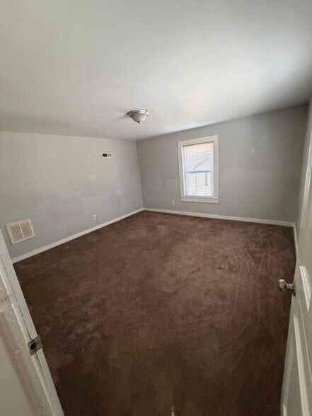 Building Photo - 416 Whitsett Ave