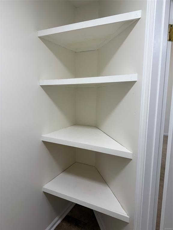 Building Photo - 6259 Bell Gables