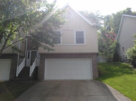 Building Photo - 145 Windwood Dr