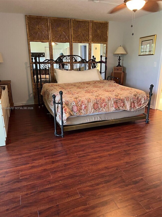 Building Photo - 3501 Bimini Ln