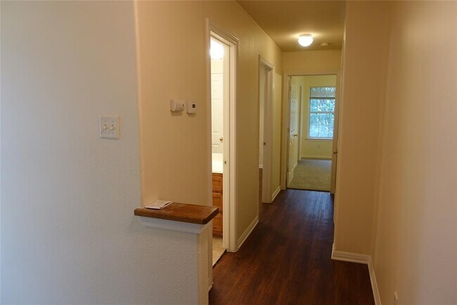 Building Photo - 2928 Thrushwood Dr