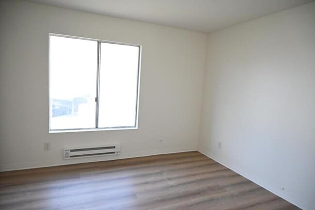 Building Photo - 23306 Marigold Ave