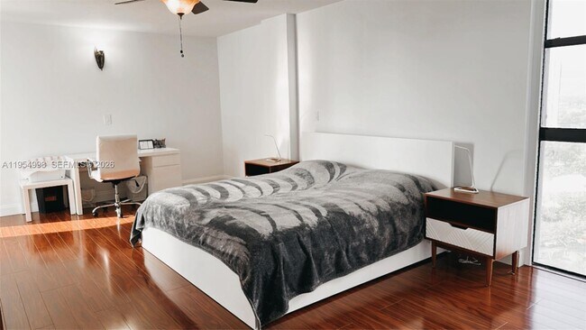 Building Photo - 20355 NE 34th Ct