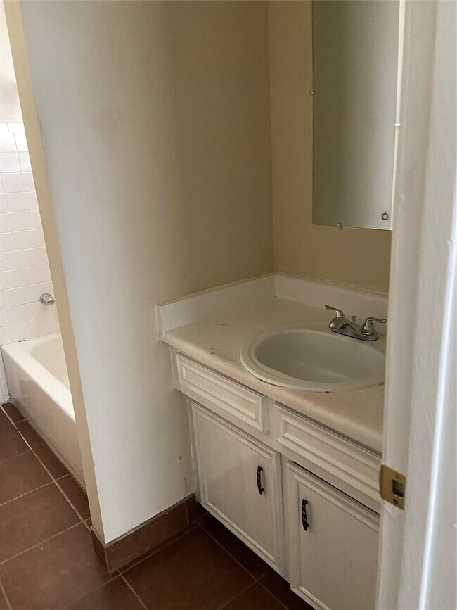 Building Photo - 12051 Troulon Dr