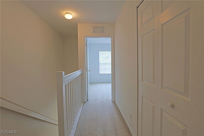 Building Photo - 10066 Poppy Hill Dr