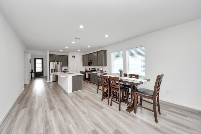 Building Photo - 21719 Flannel Bush Ln