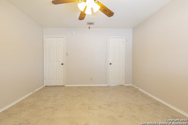 Building Photo - 13011 Feather Ridge Dr