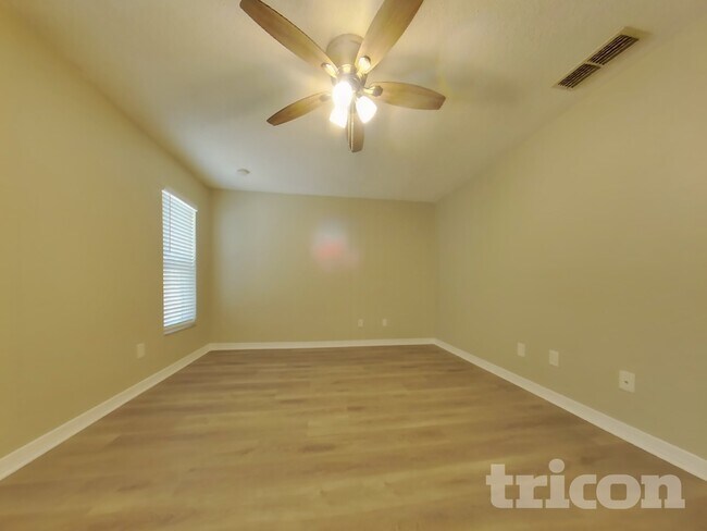 Building Photo - 2942 Mallorn Way