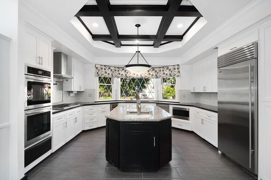 Building Photo - 29360 Castlehill Dr