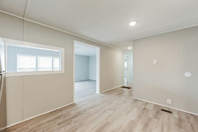 Building Photo - 2108 Ixora Ct